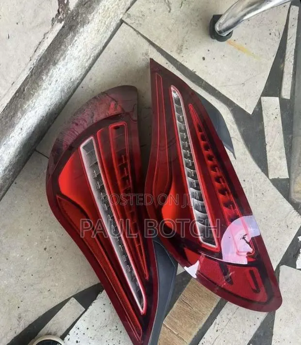 2016,2017,2018,2019 Mercedes-Benz CLA-Class Taillights · Photo 1