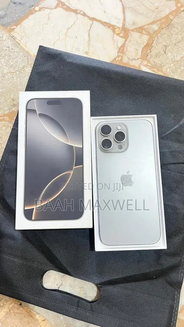 Apple iPhone 16 Pro Max 256 GB Silver · Photo 1