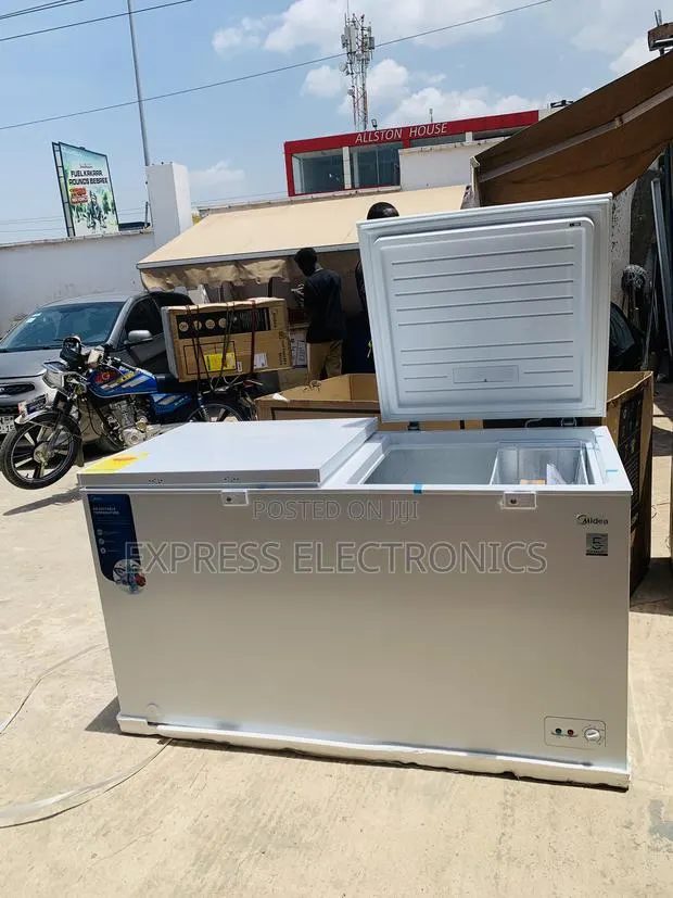 Quality Sleek Chest Freezer Double Door Midea 508l White · Photo 1