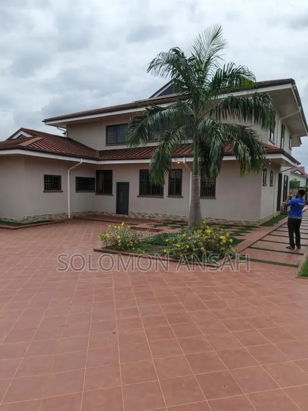 Furnished 8bdrm Mansion in Free Will Agency, Kumasi Metropolitan · Photo 1