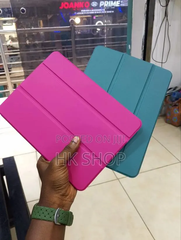 Apple iPad 9th Generation Smart Case With Pencil Space 10.2" · Photo 1