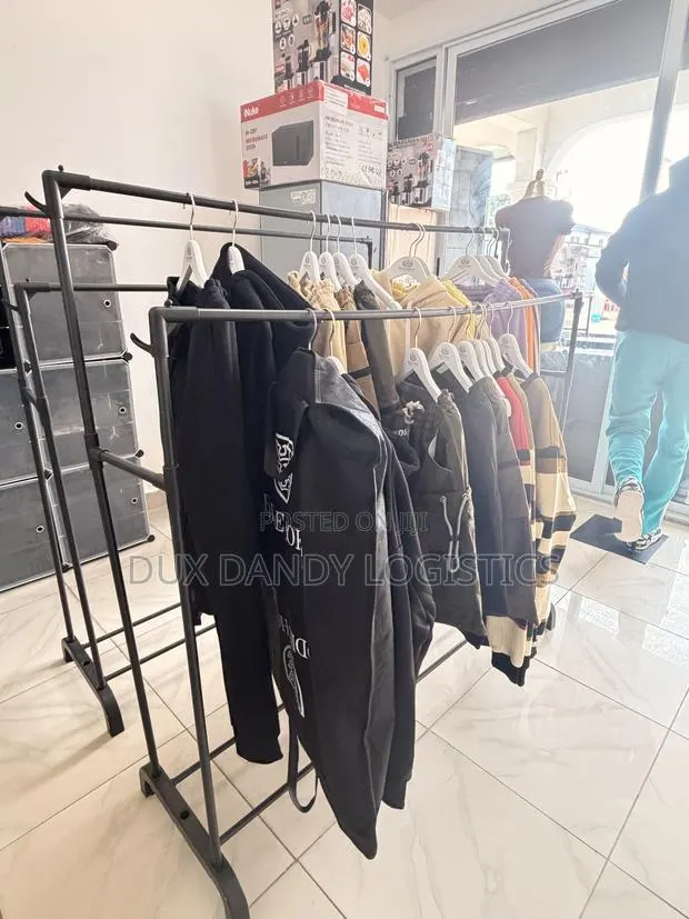 Cloth Hanger · Photo 3