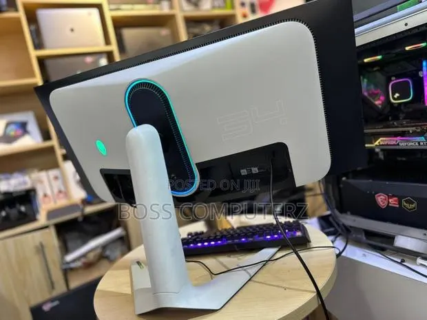 Alienware AW3423DW Curved QD-OLED · Photo 1