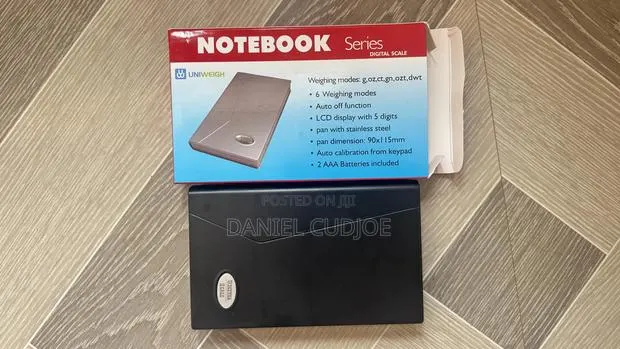 Notebook a Digital Scale · Photo 1