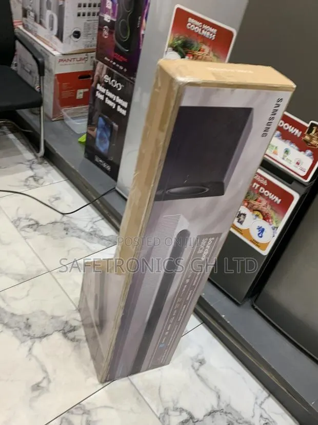 Perfect Good Samsung Ultra-Slim 3.1.2ch. Dolby Soundbar Hw-S80cb · Photo 1