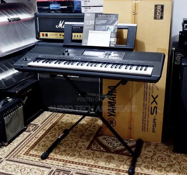 Yamaha PSR Sx700 Keyboard