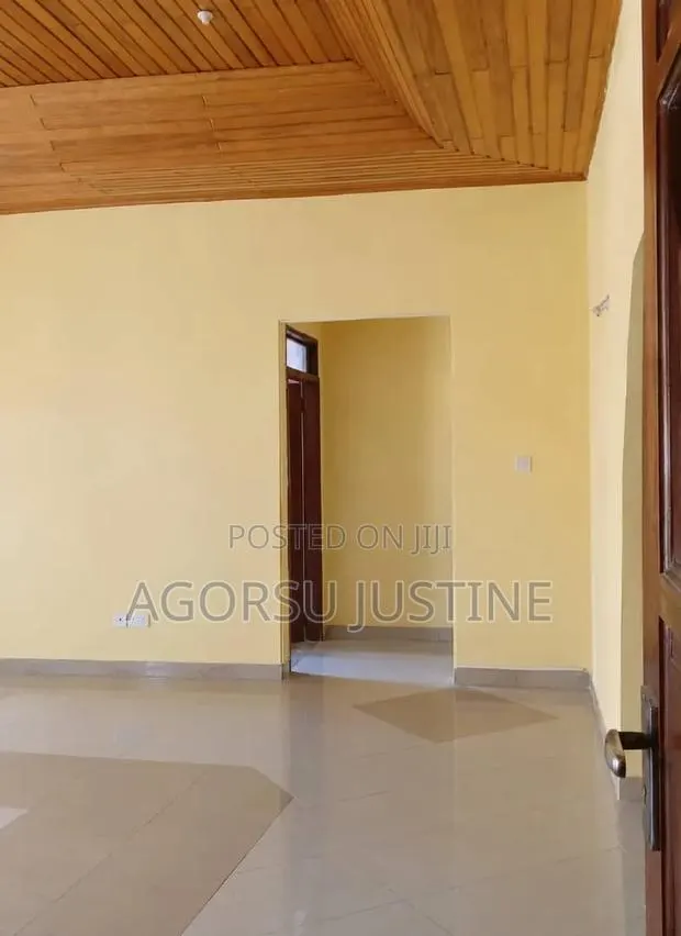 5bdrm House in Baatsona Total for rent · Photo 1