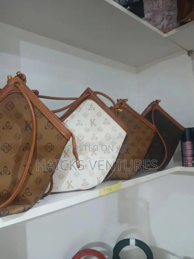 Special Ladies Shoulder Bag · Photo 1