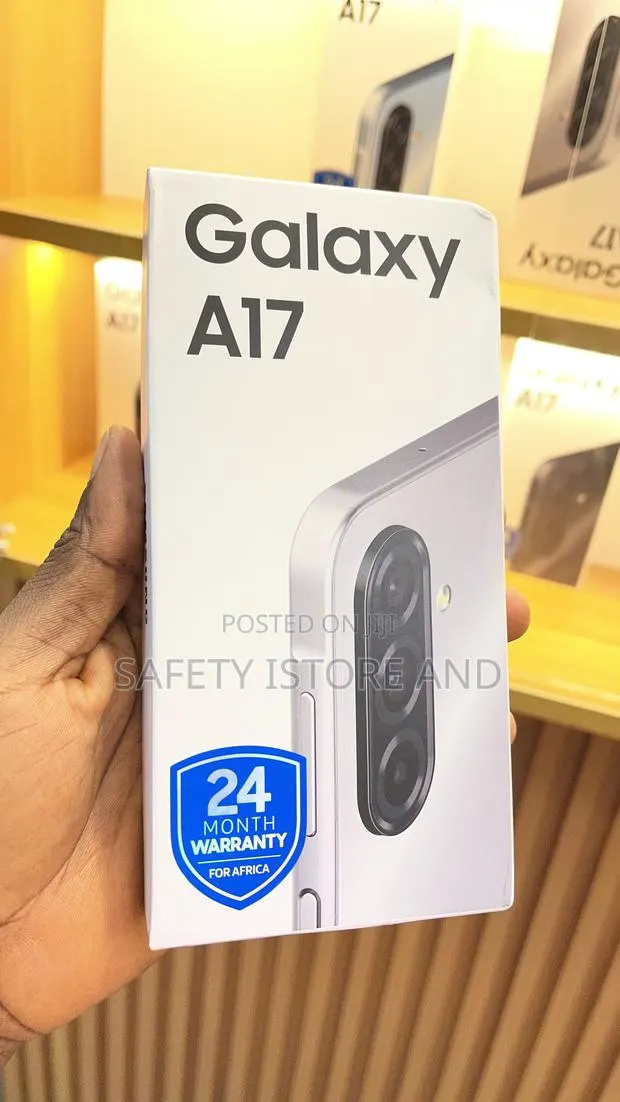 New Samsung Galaxy A17 5G 128 GB Silver · Photo 1