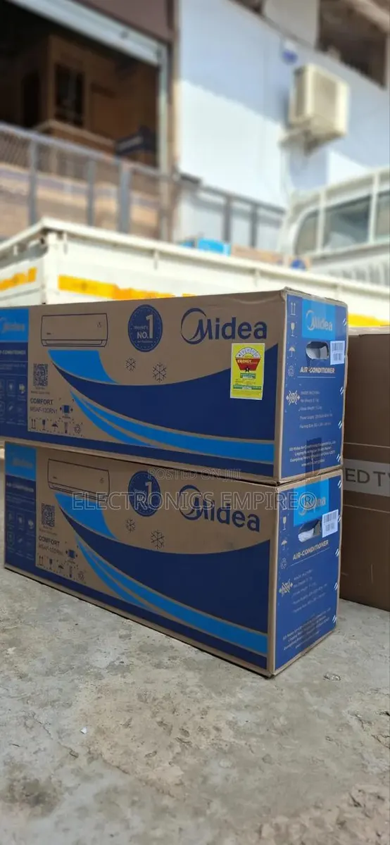 Midea 2.5hp Air-Conditioning(Non Inverter) · Photo 1