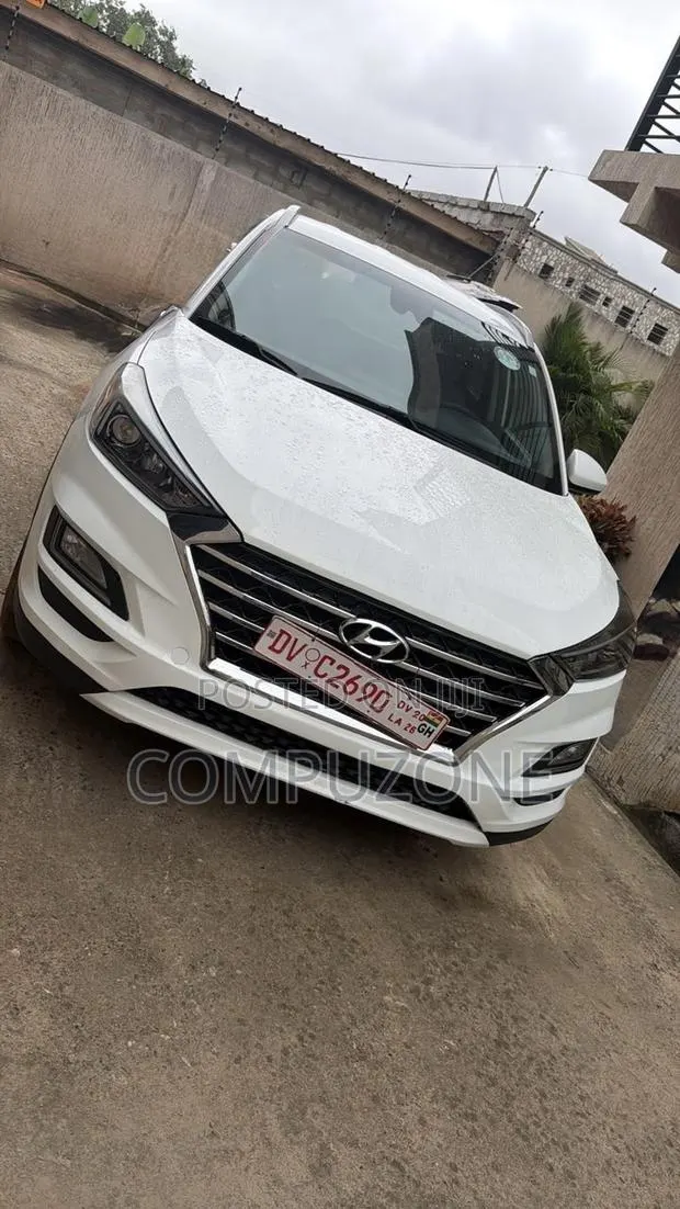 Hyundai Tucson Value AWD 2019 White · Photo 1