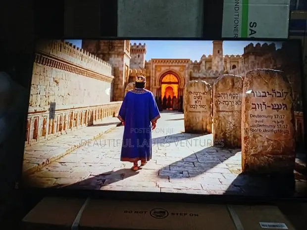 Enjoy Netflix Youtube on Samsung 43-Inch Smart Tv · Photo 1