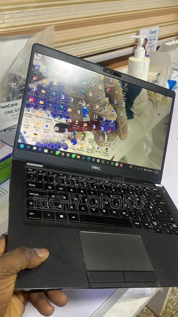 Laptop Dell Latitude 5300 12GB Intel Core i5 SSD 256GB · Photo 1