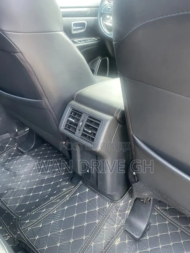 Mitsubishi Outlander LE S-AWC 2020 White · Photo 1
