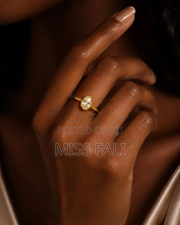 Celeste Solitaire Ring. Size 7-9. · Photo 1