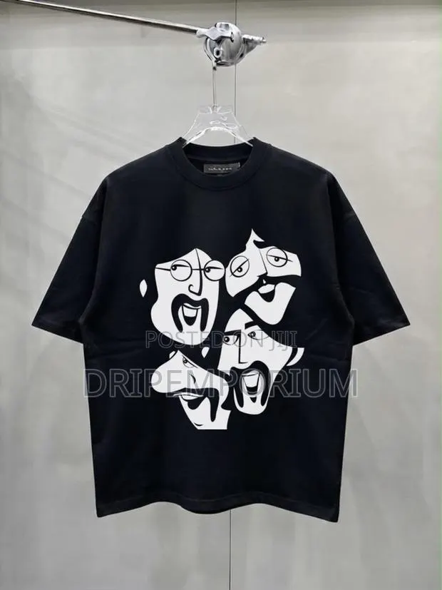 GRAPHIC TEE’s · Photo 1