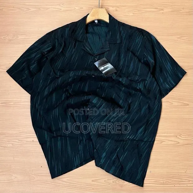 High Quality Oversized Short Sleeves Shirts · Photo 1