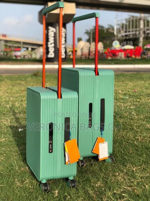 Traveling Luggage · Photo 1