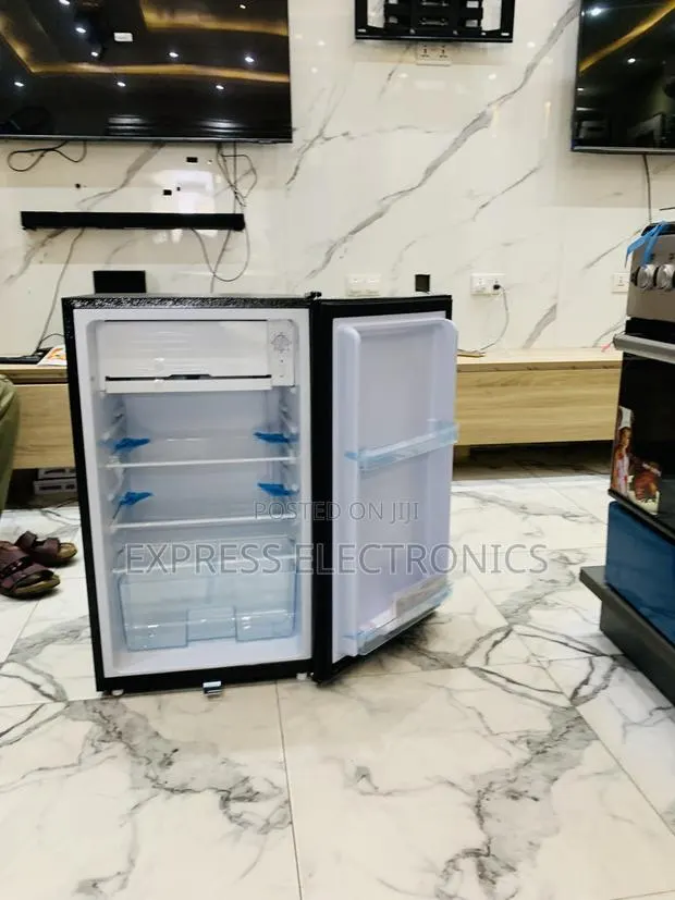 Nasco 80 LTRS Table Top Fridge (NASF110S) · Photo 1