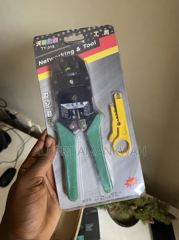 Rj45 & Rj11 Crimping Tool/ Clipper · Photo 1