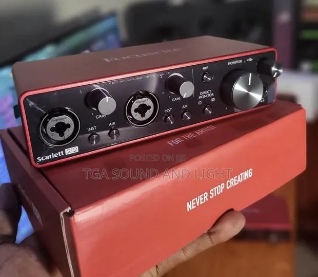 Focusrite Scarlett 2i2 3rd Gen Audio Interface · Photo 1