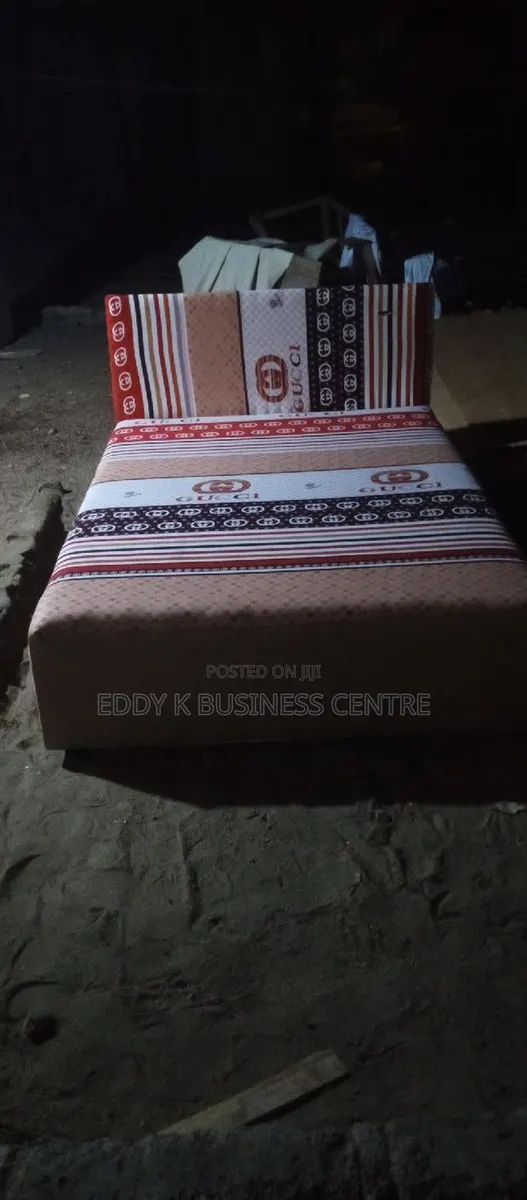 Inbuit Bed · Photo 1