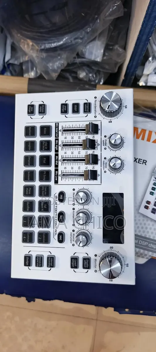 Professional Digital Mixer · Photo 1