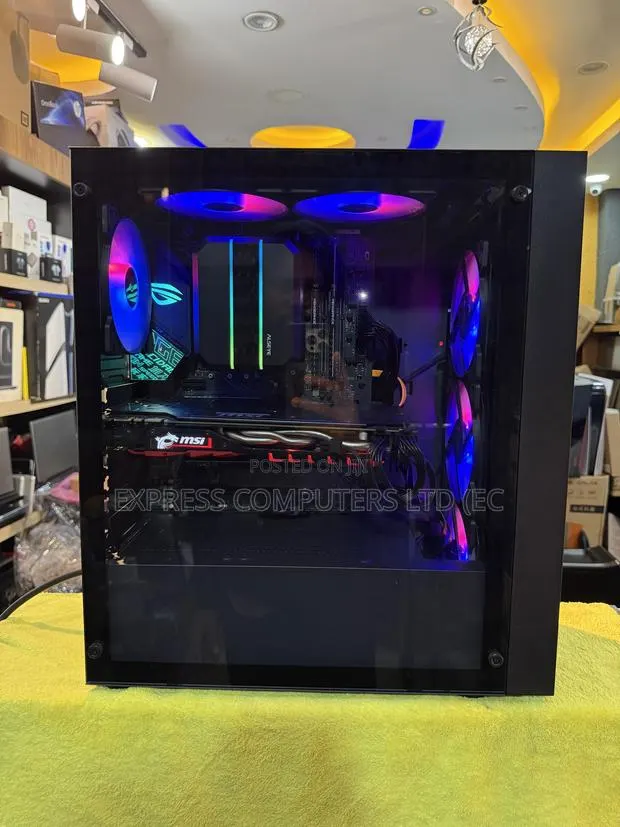 New Desktop Computer Asus ROG G20CB 24GB Intel Core i7 SSD 256GB · Photo 1