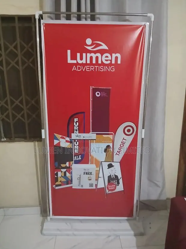Door Shape Banner Stand · Photo 1