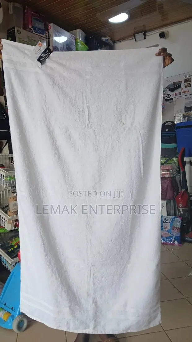 Bath Towel 100 Percent Cotton From Usa Size 30"×54" · Photo 1
