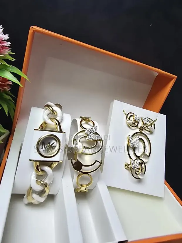 Jewelry Sets · Photo 1