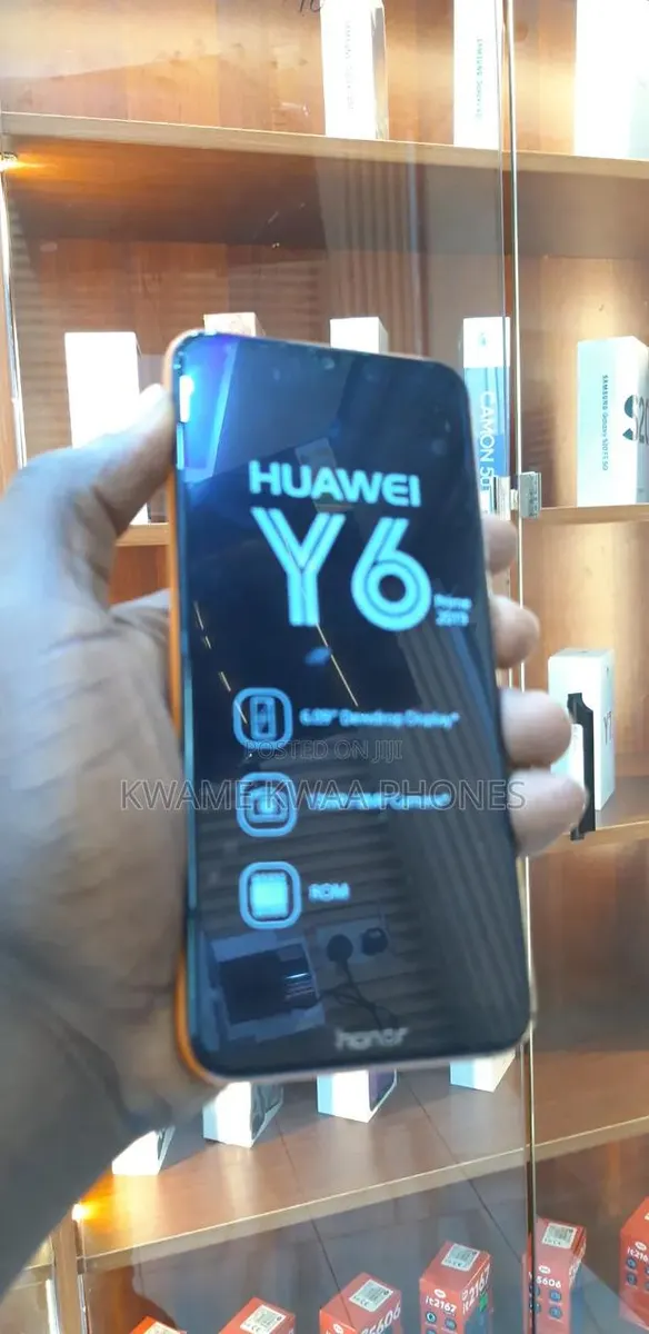 New Huawei Y6 Prime 32 GB Gold · Photo 1