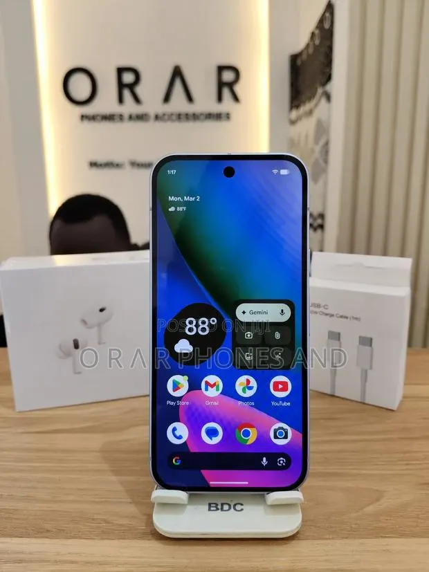 Google Pixel 10 5G 128 GB Blue · Photo 1