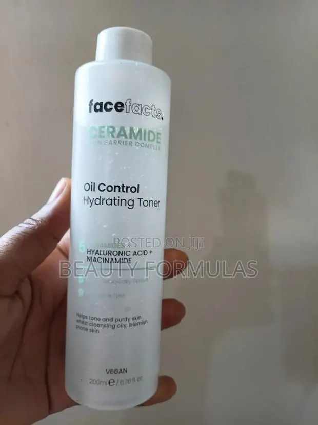 Face Fact 5 in 1ceramide Hydrating Oil Control Toner · Photo 1