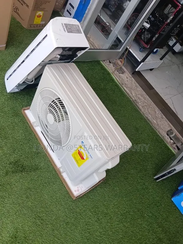 Dolphine Bay Witb a Year Warranty · Photo 1