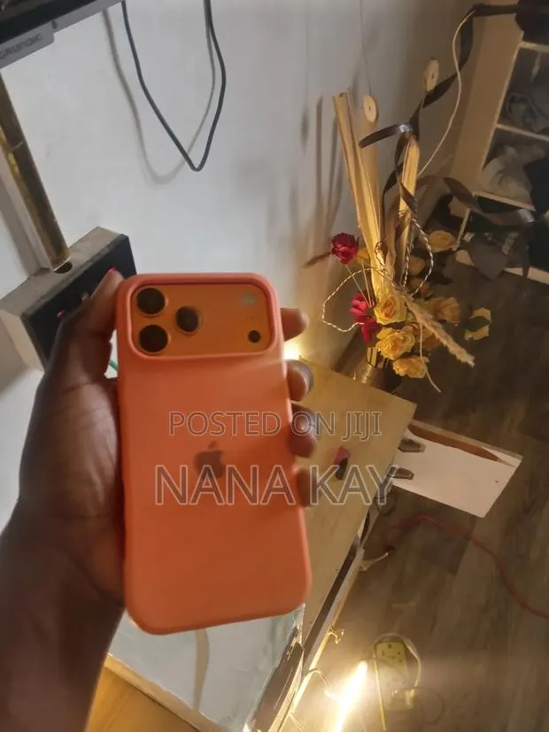 New Apple iPhone 17 Pro Max 1 TB Orange · Photo 1