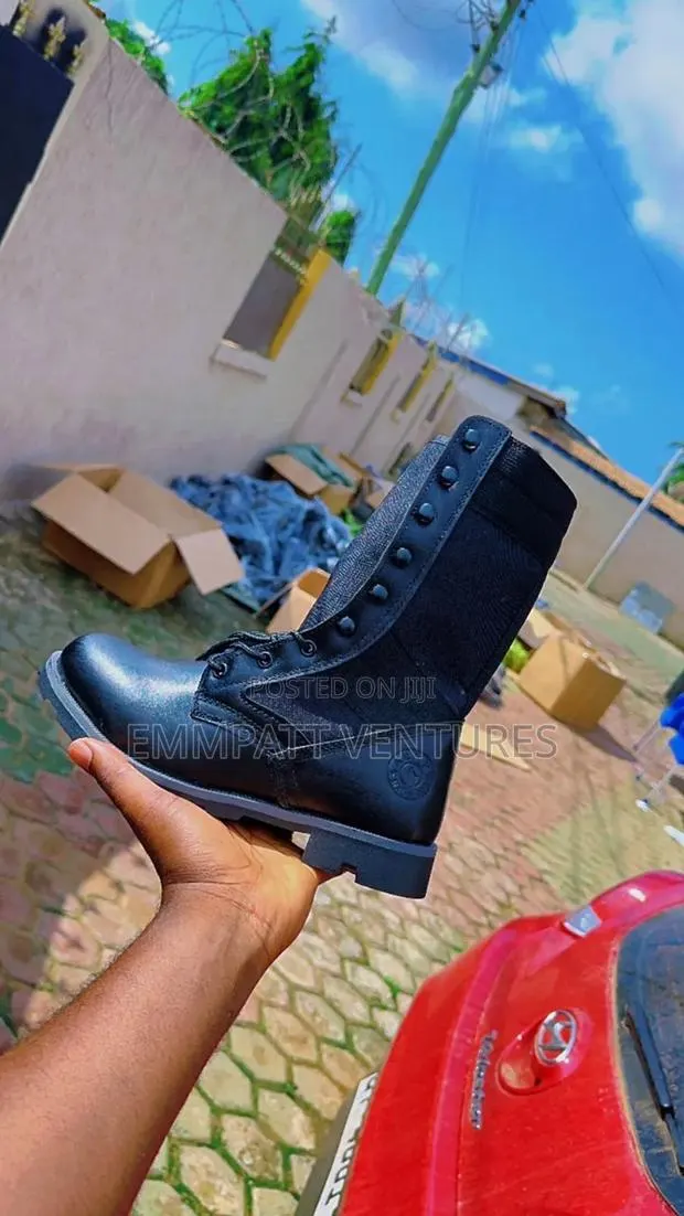 Black Boots All Sizes · Photo 1