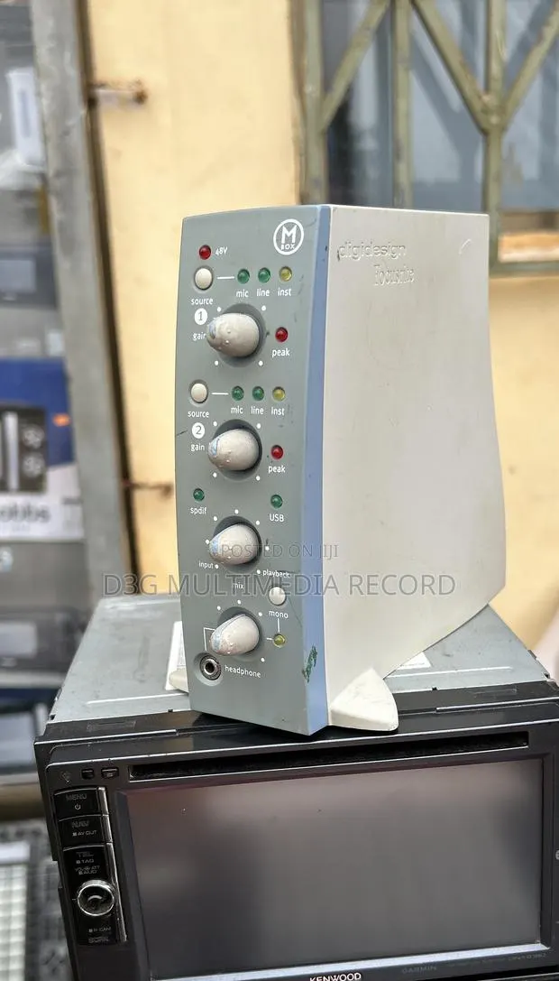 M Box Studio Sound Card · Photo 1