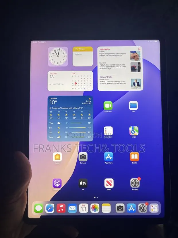 Apple iPad Pro 12.9 (2022) 128 GB Silver · Photo 1