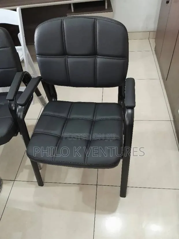 Lobby Chair · Photo 1