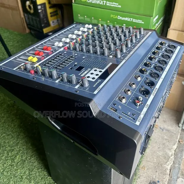 Yamaha Ya-602usb 6-Channel Stereo Powered Mixer. · Photo 1
