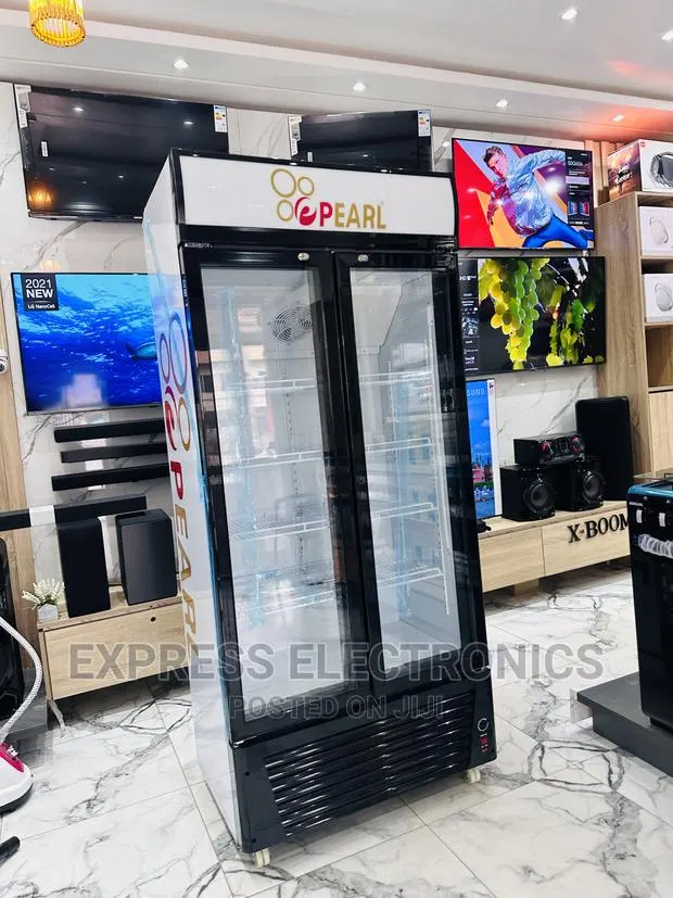 Durable and Robust Display Fridge Pearl PVC 622-2b · Photo 1