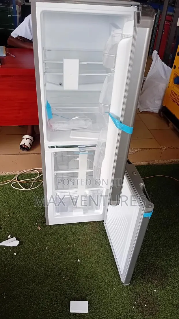 Roch 157L Fridge – Sleek Design and Plenty Of · Photo 1