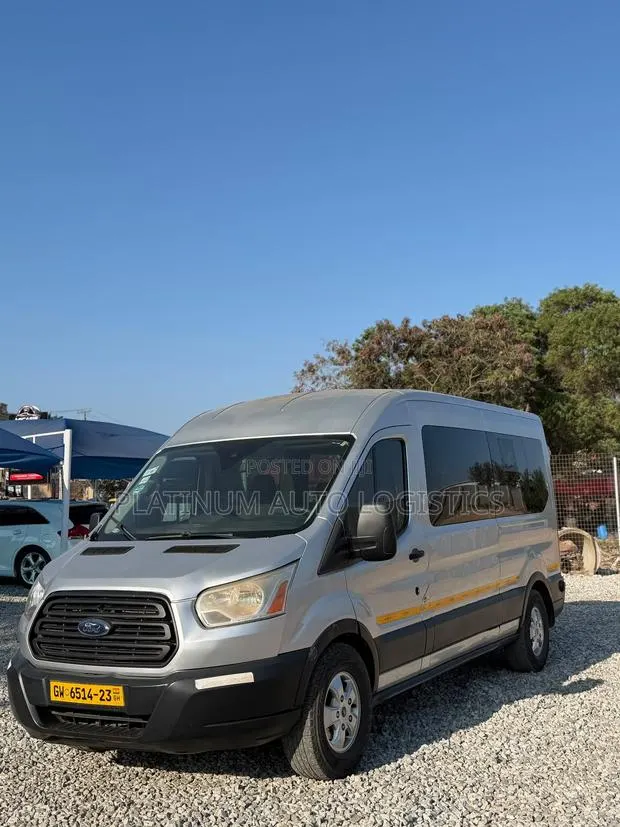 Ford Transit 2019 Grey · Photo 1