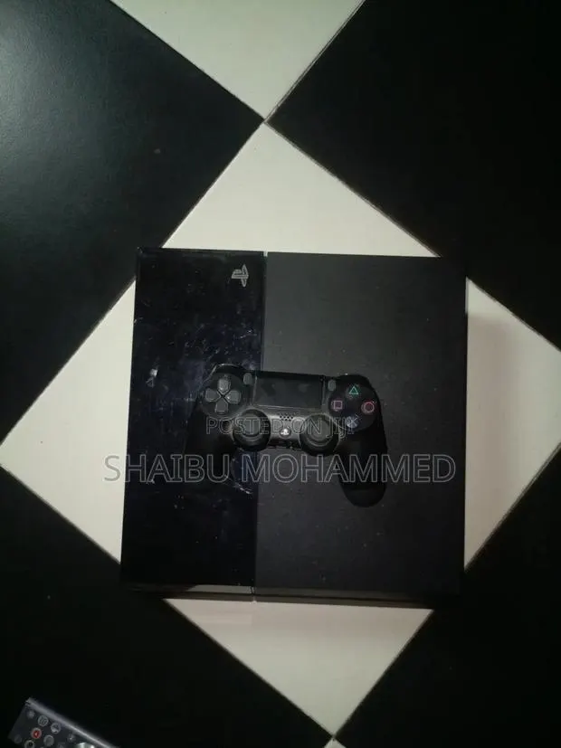 Ps4 Standard Jailbreak (Fc27 and 9 Games Installed) · Photo 1