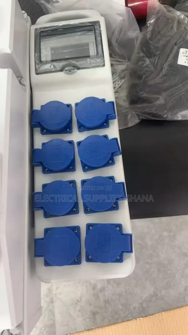 13a 8-Way Extension Reel Socket Distribution Box · Photo 1