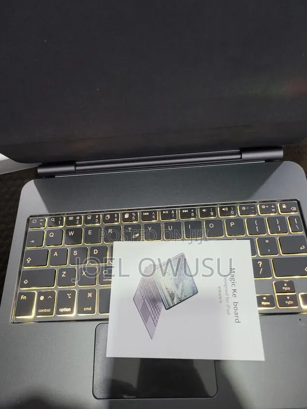 Wireless Keyboard for iPad · Photo 1