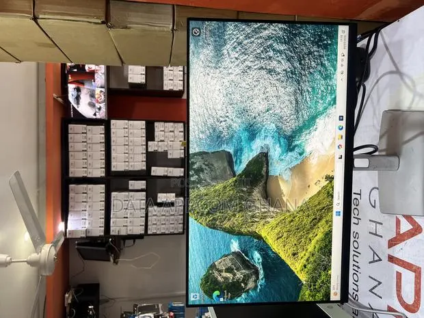 Dell 24” Edgeless · Photo 1