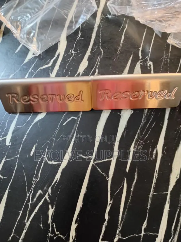 Reserved Table Sign · Photo 1