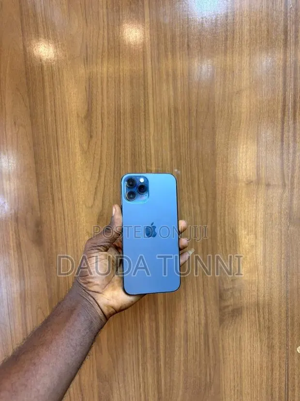 New Apple iPhone 12 Pro Max 256 GB Blue · Photo 1